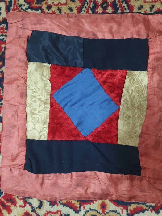 Продам седушку на табуретки/стулья