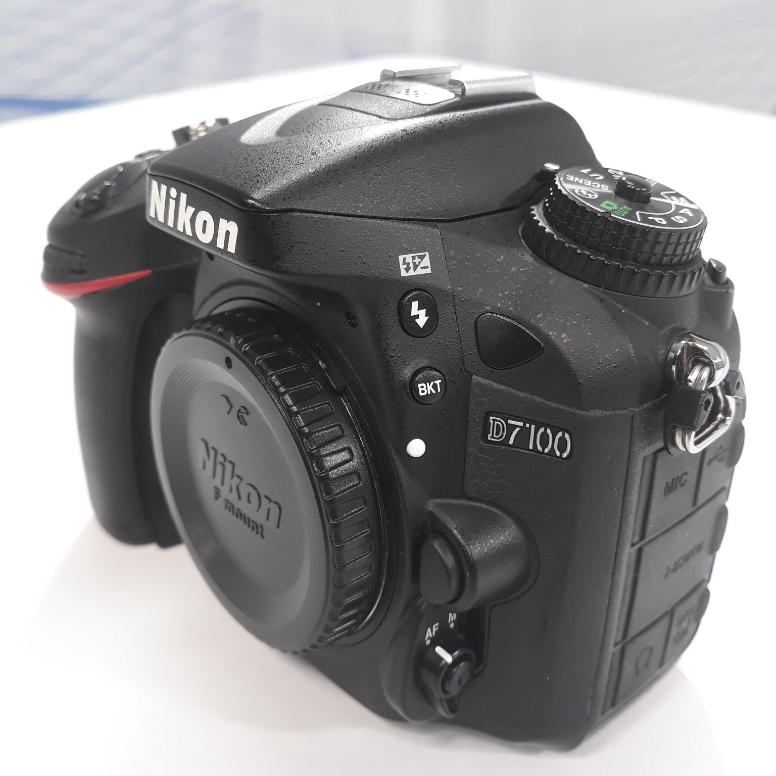 Nikon D7100 - Camera foto DSLR
