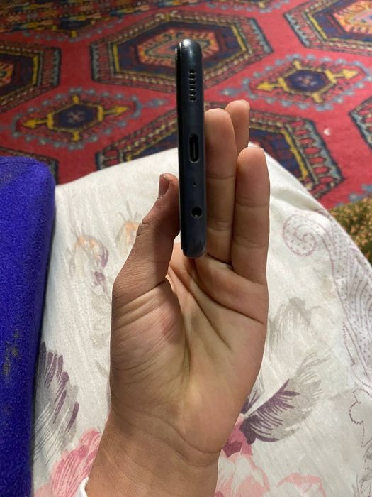 A 13 sotilmoqda 
Iwlawi chotki
Holati 10/9
Xotira 64
Zaryati 1.5 kunga