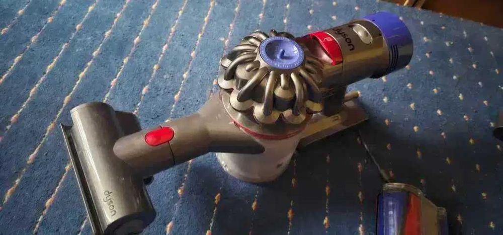 aspirator Dyson v8
