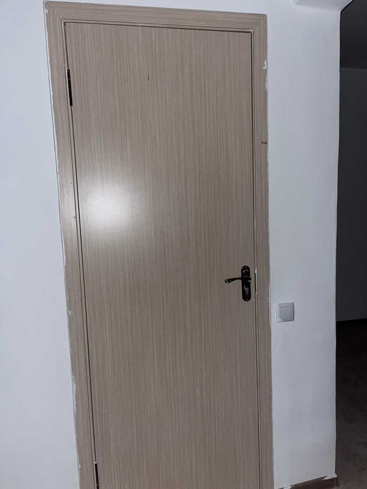 Жақсы жаңа есіктер сатылады 5 есік  бағасы 15000 тг ден