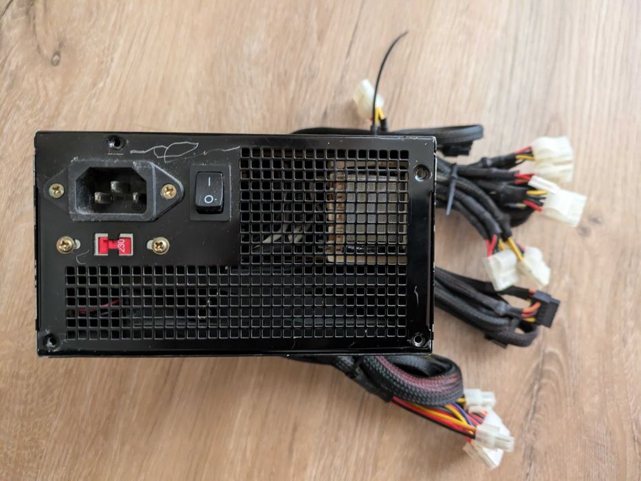 Sursa Thermaltake TR2 470W PFC ACTIV