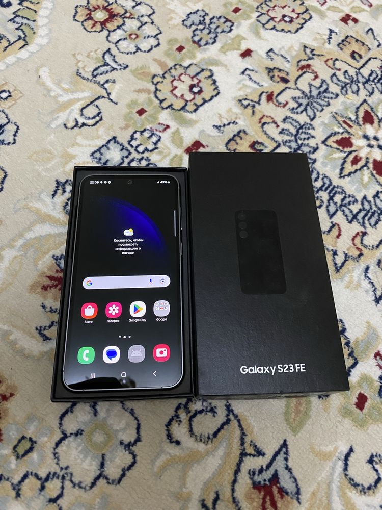 Samsung. S23 fe.  5G.  8/256