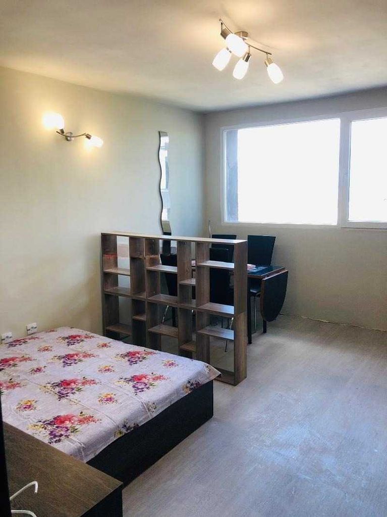 Дава се под наем Едностаен апартамент в София, Банишора - 40 кв.м за 306 € - Снимка #1