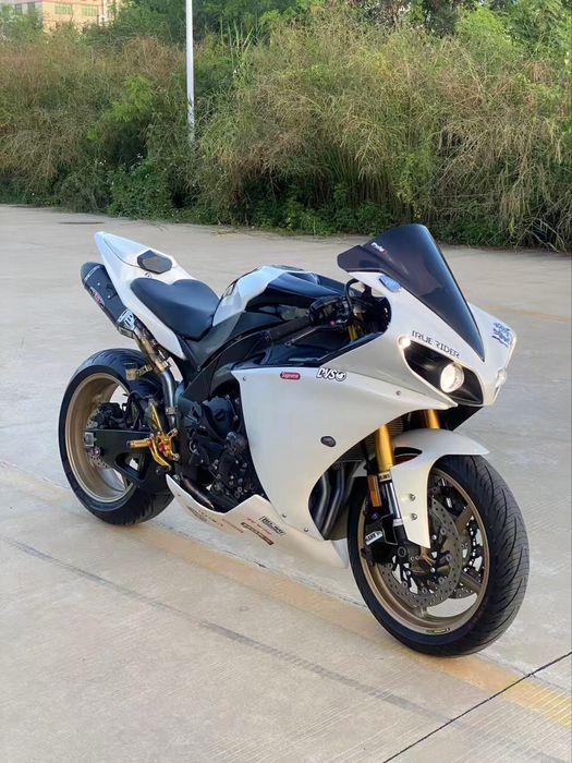 Yamaha R1 Sotiladi holati daxshat