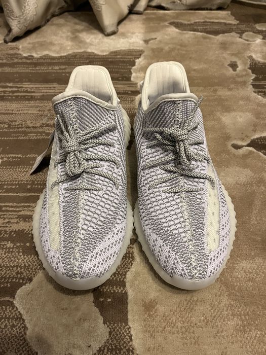 Yeezy 350 V2 Boost, 42 2/3, noi cu eticheta