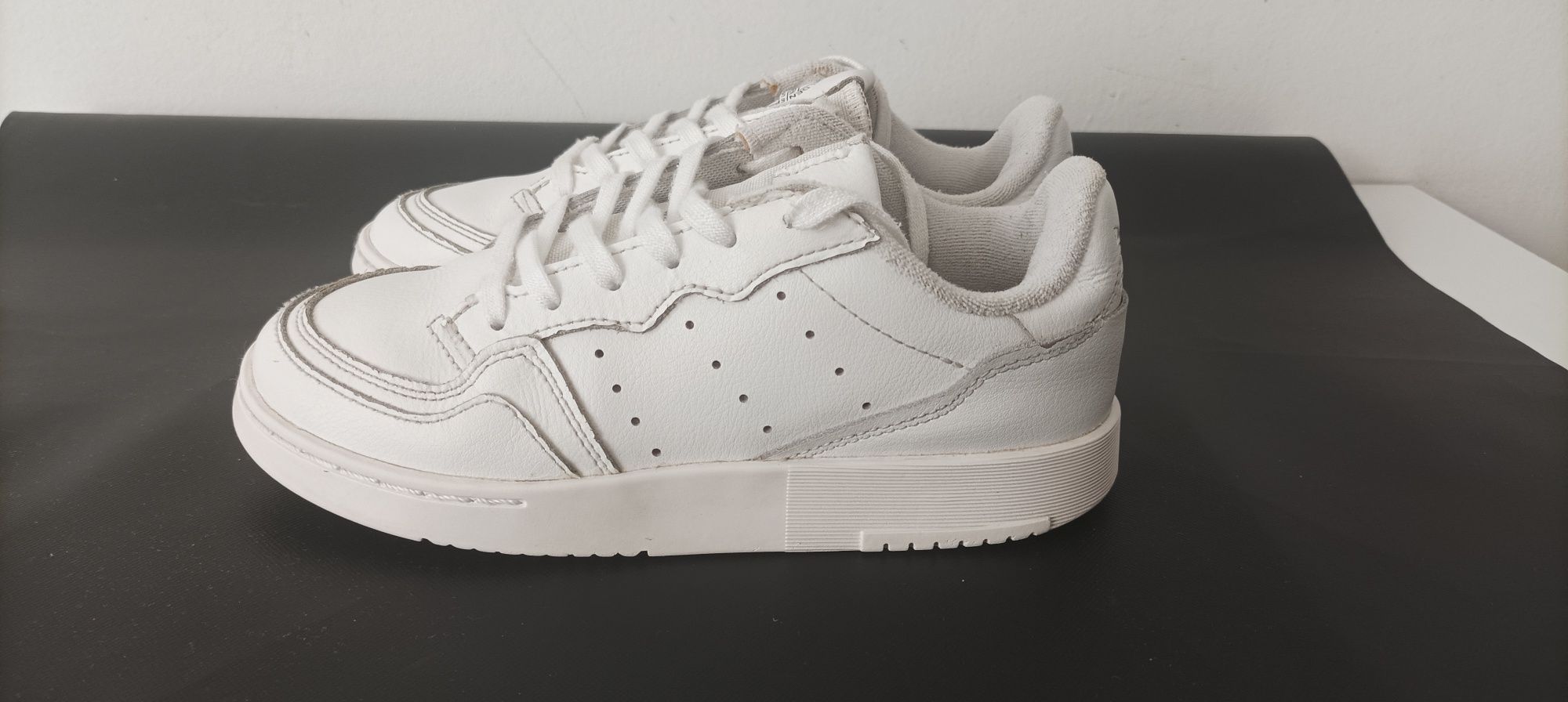 Маратонки Adidas Supercourt