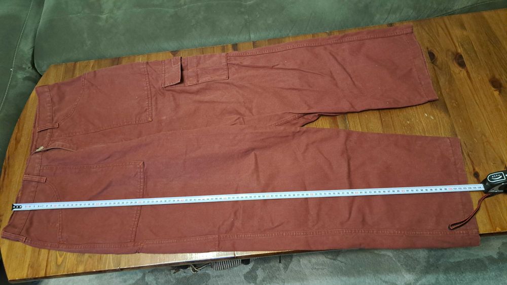 Два чифта здрави и запазени дънки