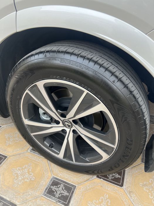 Балон 235/60 R19 для лексус рх350