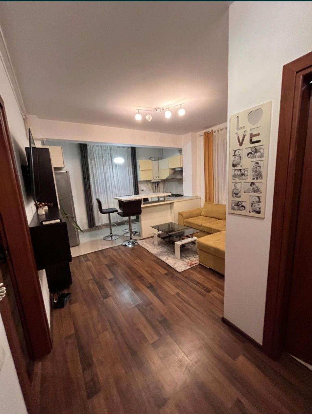 Închiriez apartament 2 camere Avangarde