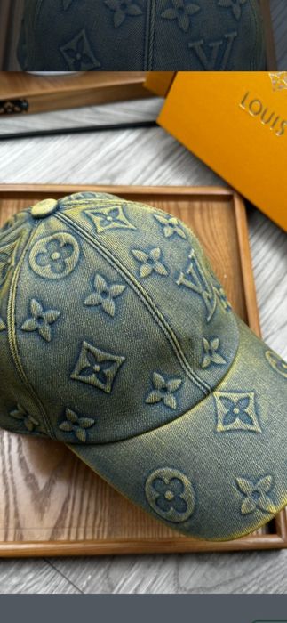 Șapcă Louis Vuitton, model 2026