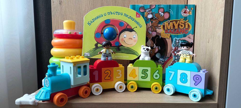 Детски играчки: Лего, книжка, за нанизваме и баланс
