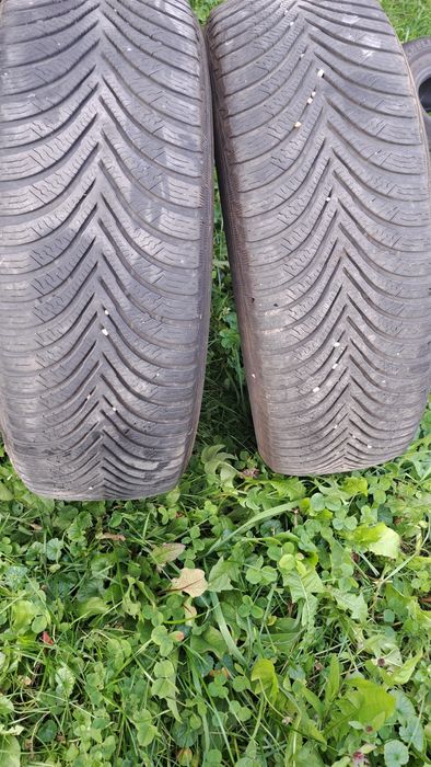 Vând 4 cauciucuri iarna 215 65 16