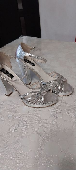 Sandale si pantofi din piele marimea 37