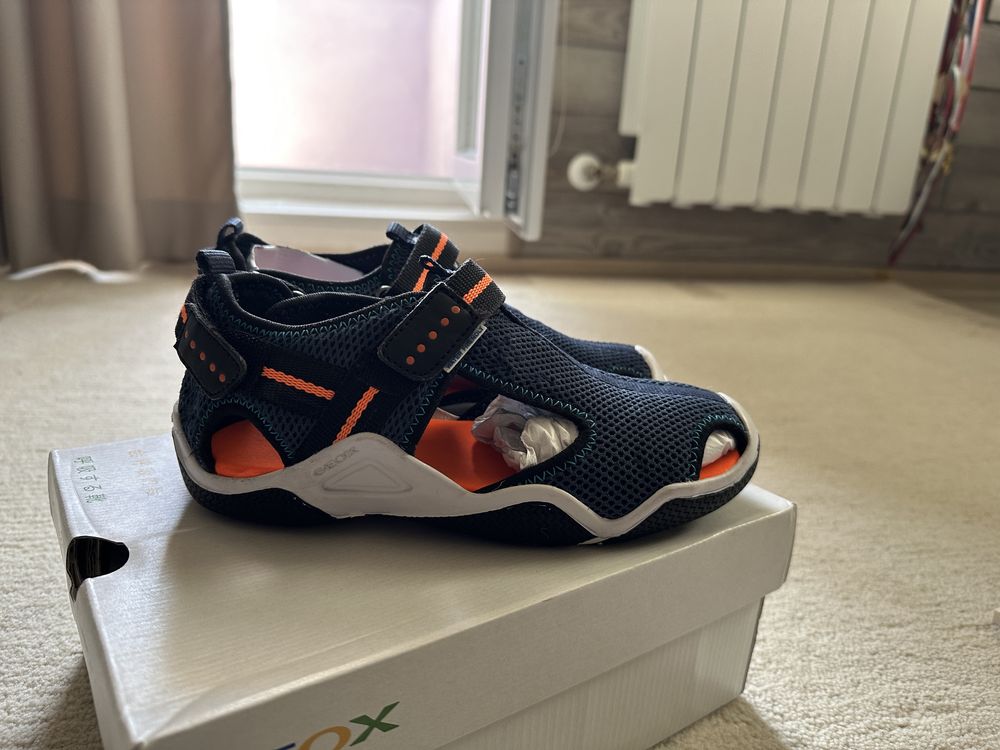 Детски сандали Geox 34 и 36 номер