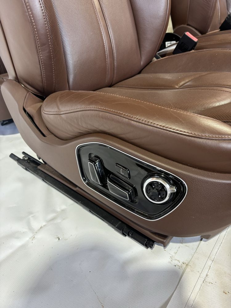 Audi A8L d4 седалки салон