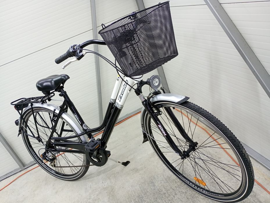 Bicicletă damă EXODUS,roti 28,cu 3x7 vit,stare f bună !