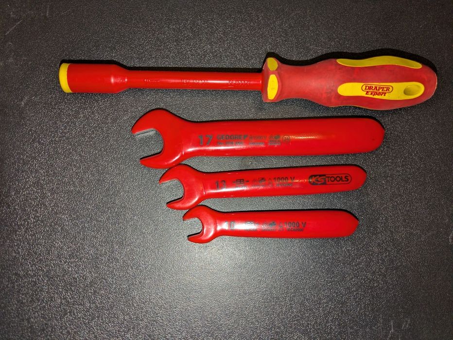 Set chei izolate de 10,13,17 și tubulară izolată de 10