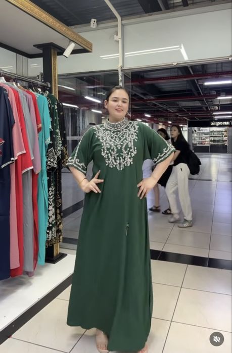 Вечерние платья, 56 размер