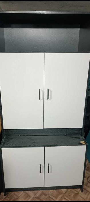 Мебель офисная б/у в хорошем состоянии.Шкафы,тумбы