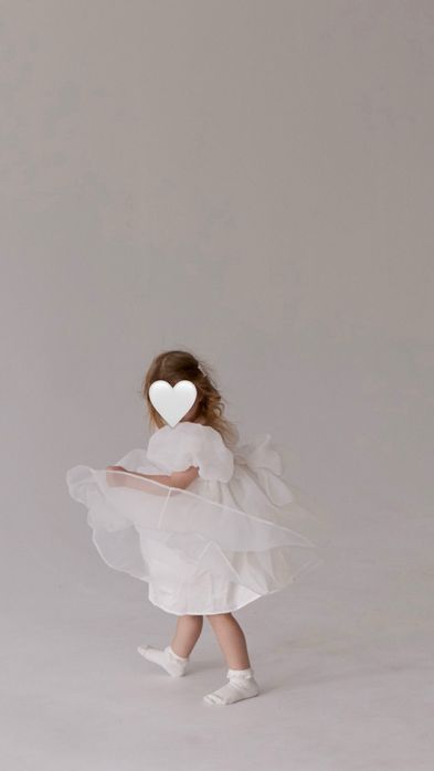 Нарядное платье на девочку