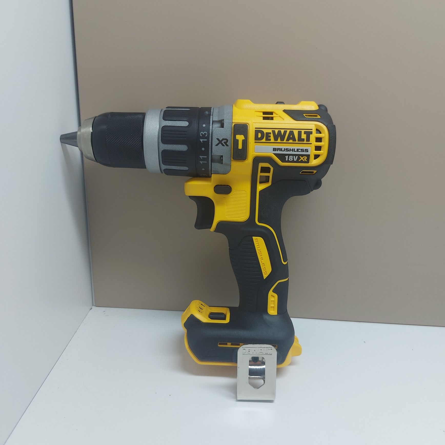 Нов винтовертDewalt DCD796