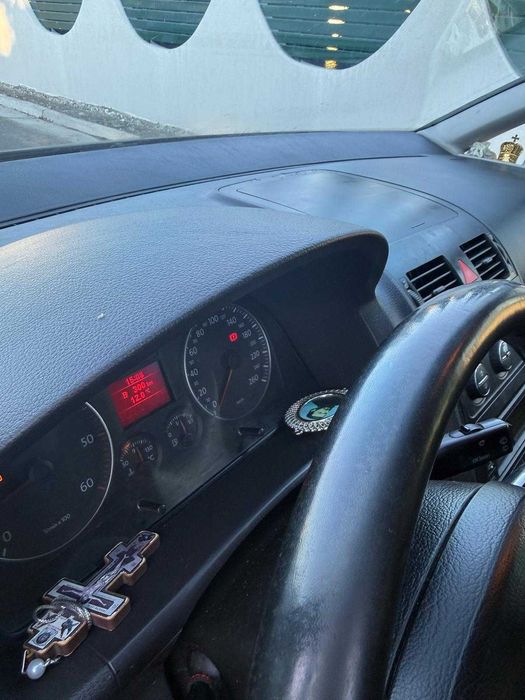 Vand vw touran,an 2004