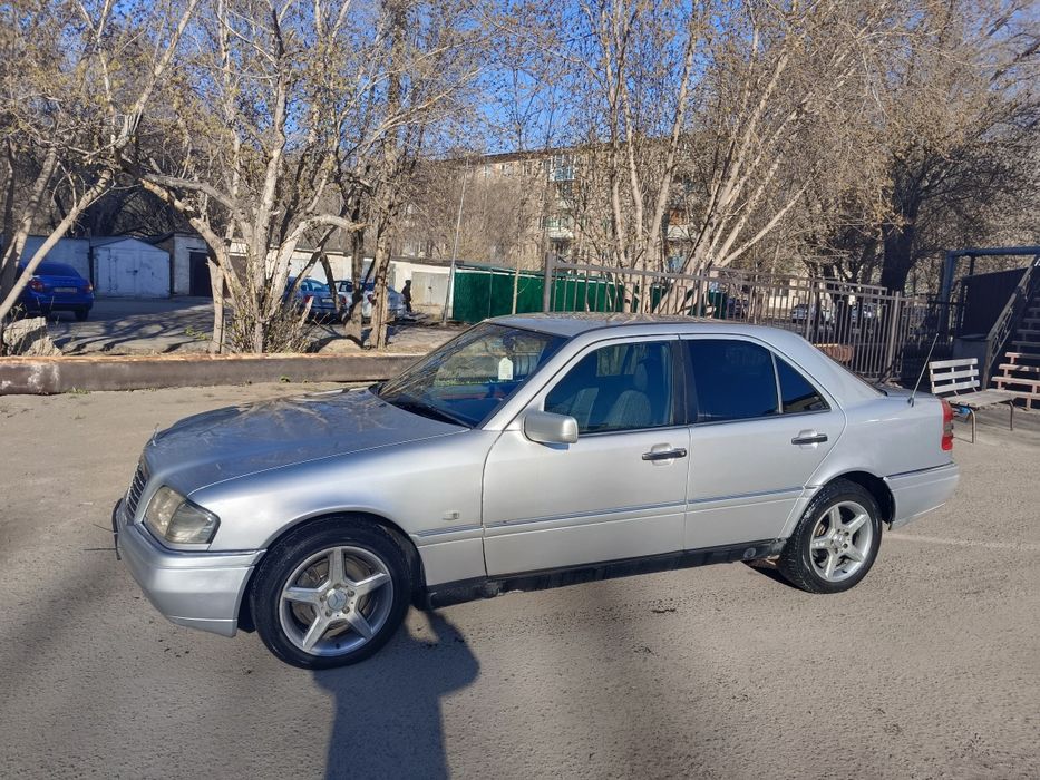 Продаю Mercedes C220