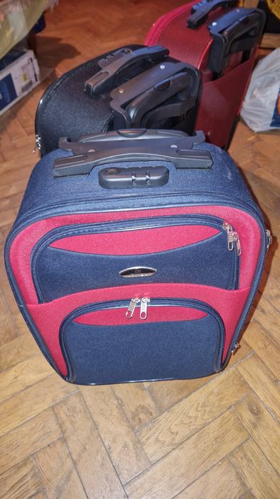 Vand 3 trolere ( genti voiaj )