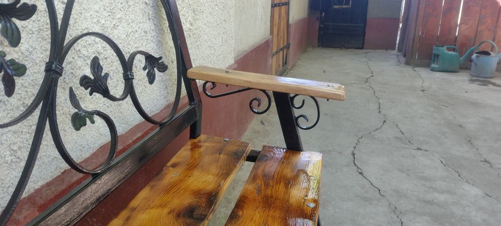 Banca de grădină din fier forjat și lemn