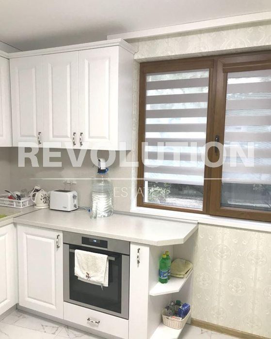 Дава се под наем Тристаен апартамент в Варна, Чайка - 87 кв.м за 850 € - Снимка #4