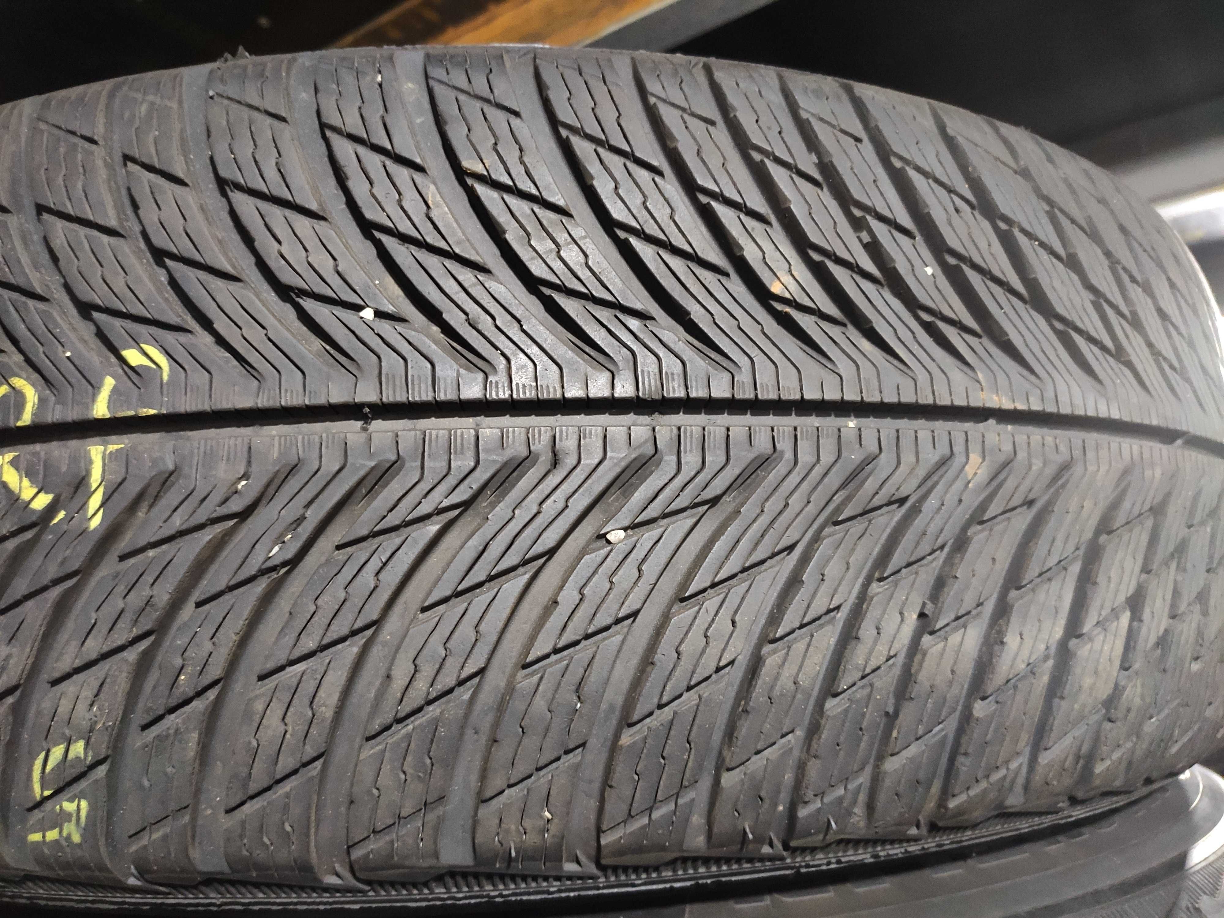 4бр Почти нови зимни гуми 225 60 18 - Michelin Runflat - DOT 2022