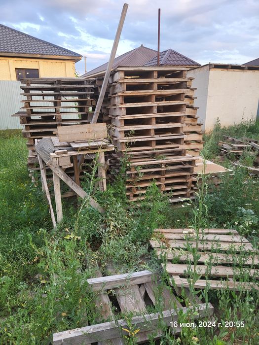 Поддоны продаются