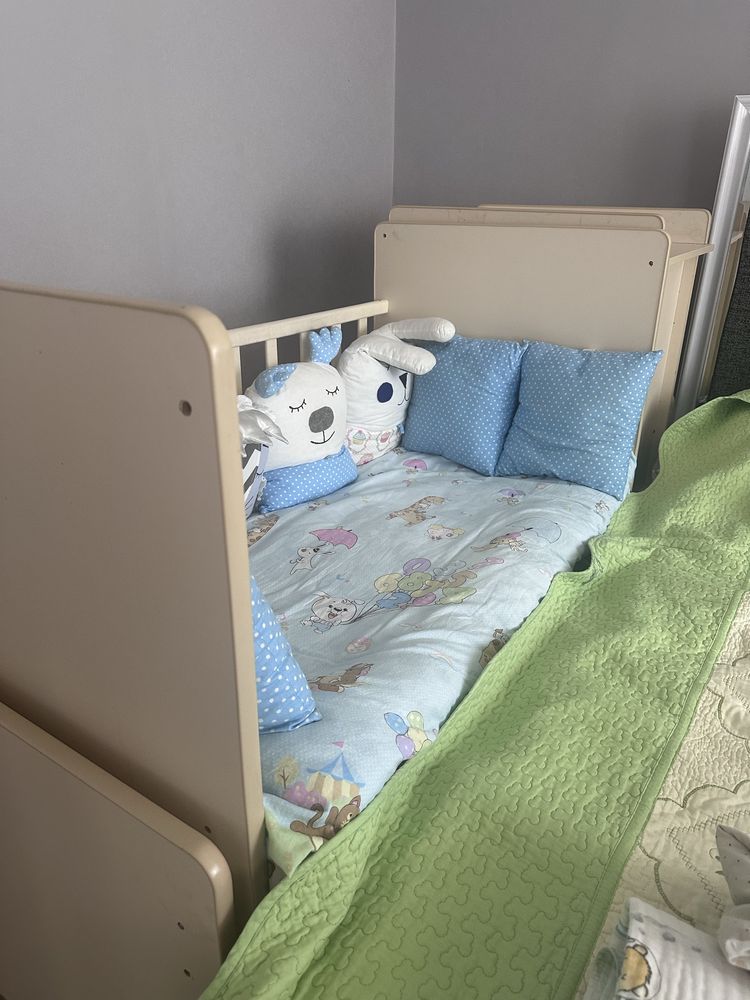 продам манеж в хорошем качастве