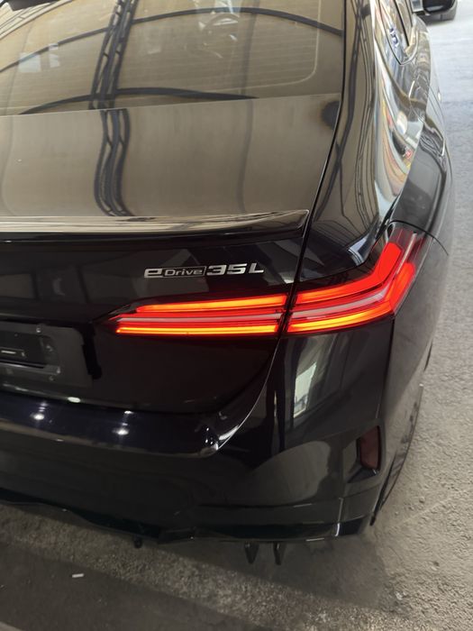 BMW i5 35L srochno