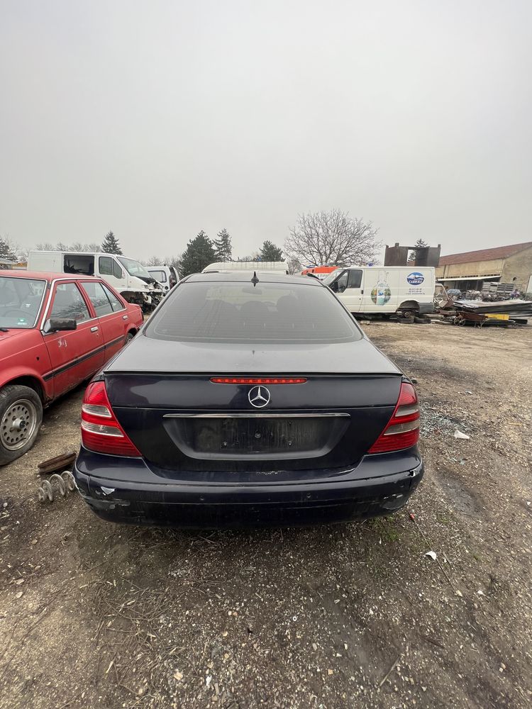 Mercedes E220 НА ЧАСТИ