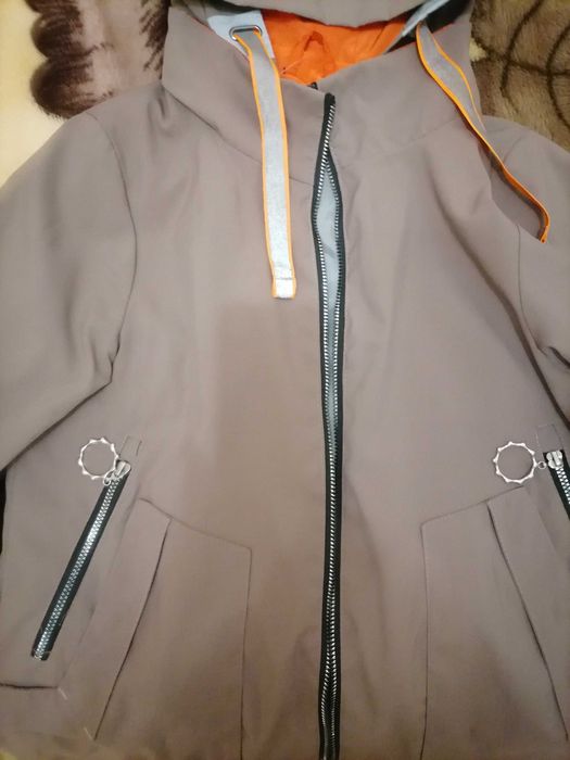 Одежда в отличном состоянии по символической цене