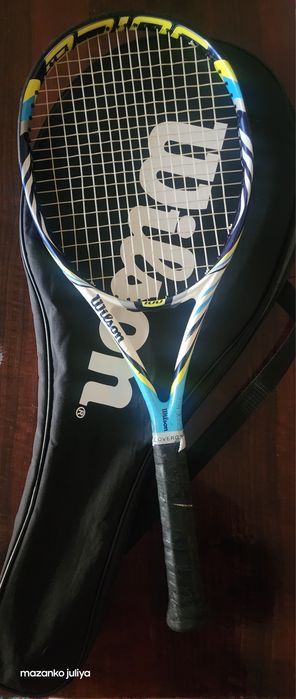 Теннисная ракетка