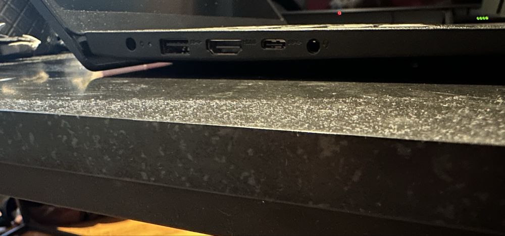 Laptop Lenovo V15