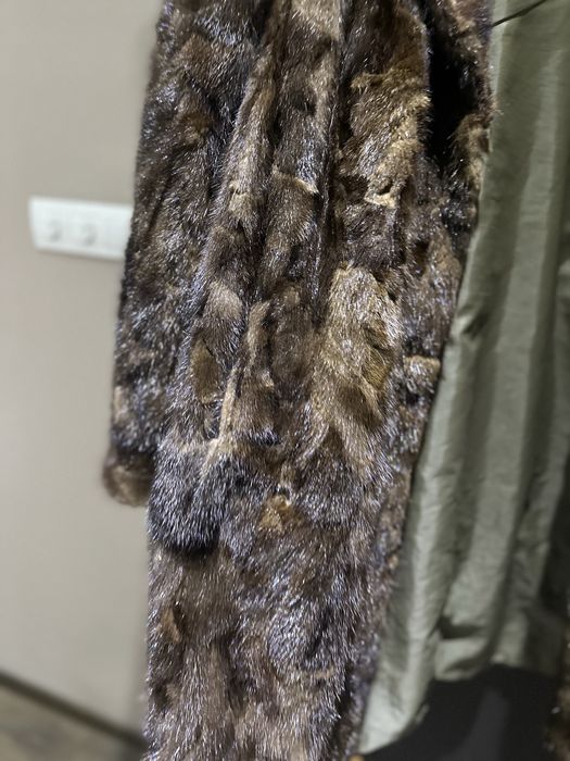 Палто от естествен косъм, дълго, цветът е кафяв М/Л размер