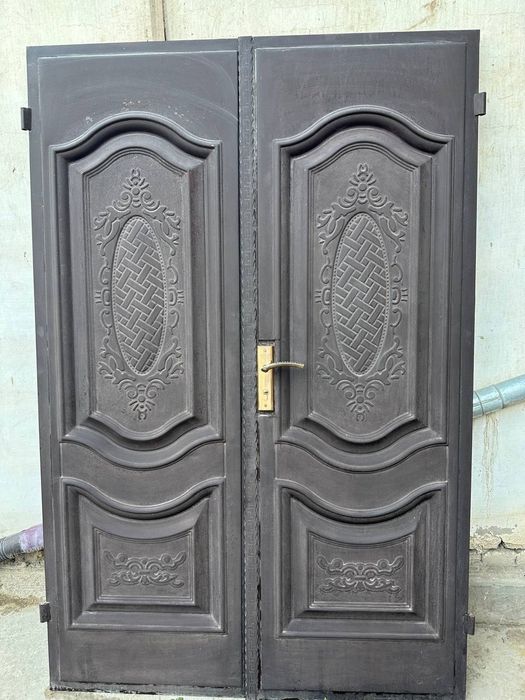 Темир эшик сотилади