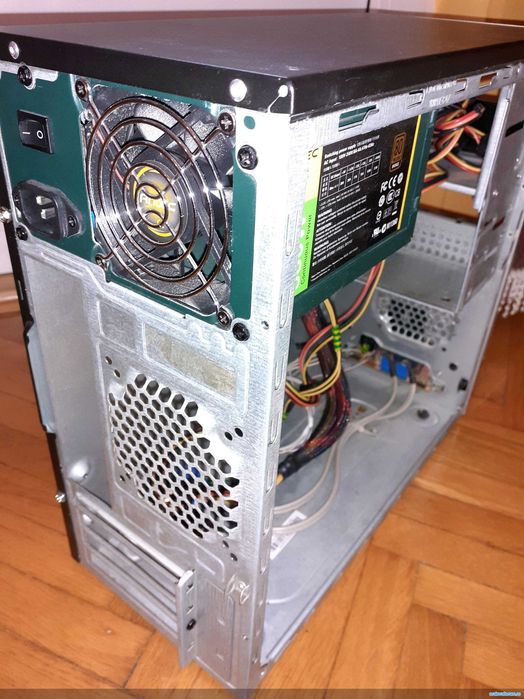 Carcasa microatx Asus