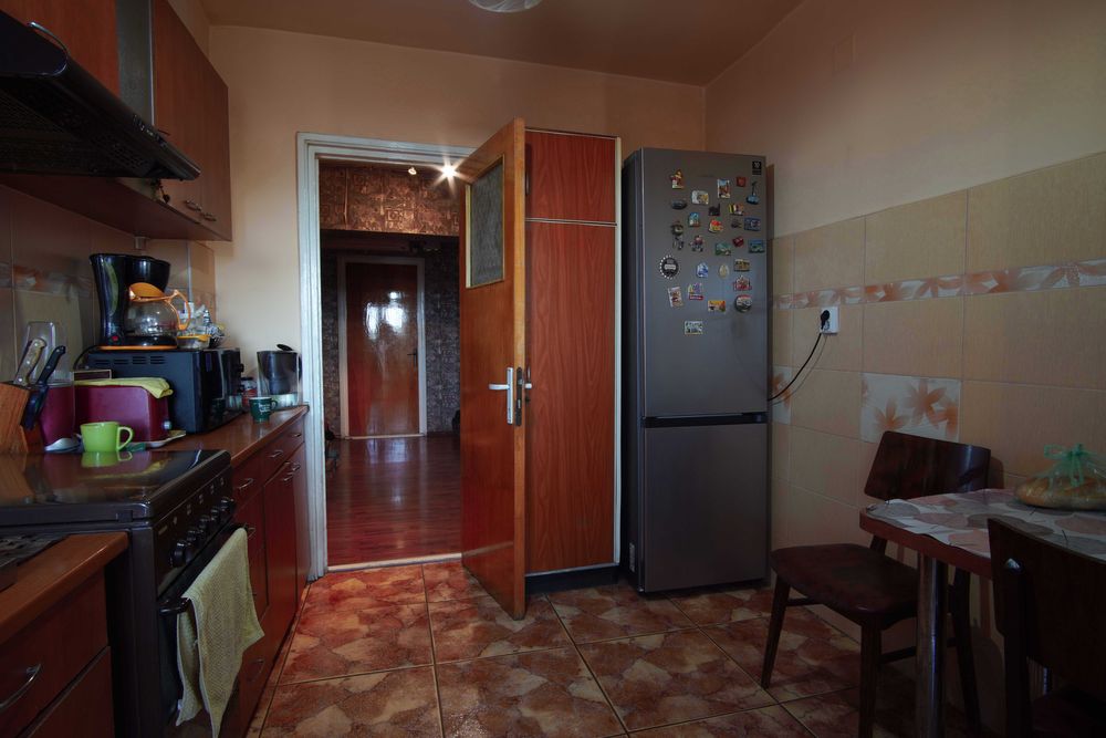 Particular, apartament 3 decomandate, Calea Bucuresti - Dezrobirii