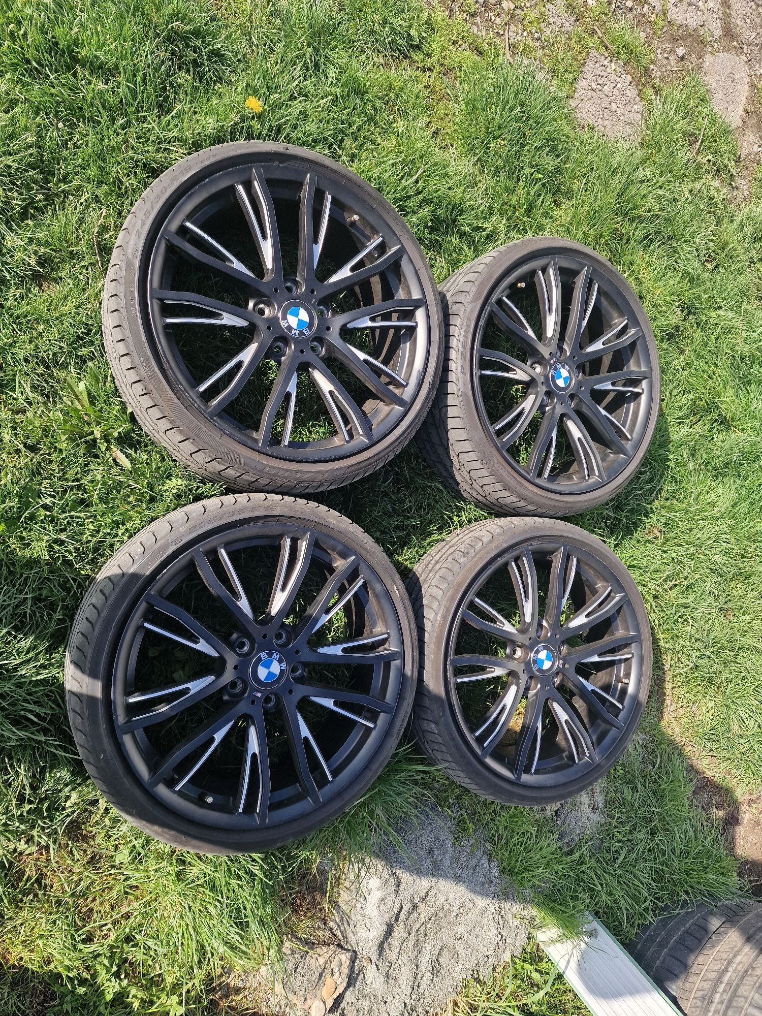 Roti / Jante Bmw M Forjate Originale Cu Anvelope

Style