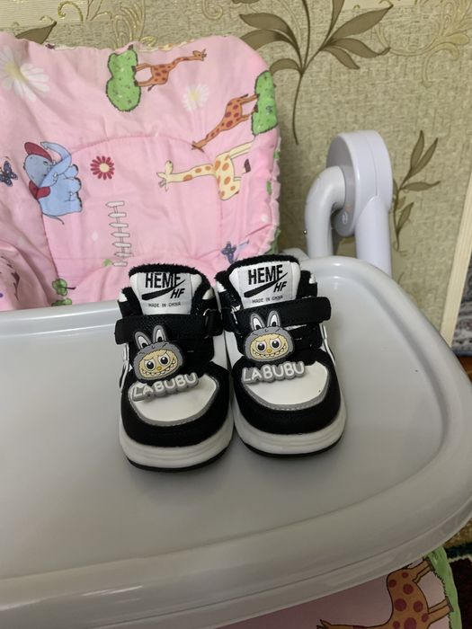 Абсолютно новые детские красовки не разу не одёваны размер 18