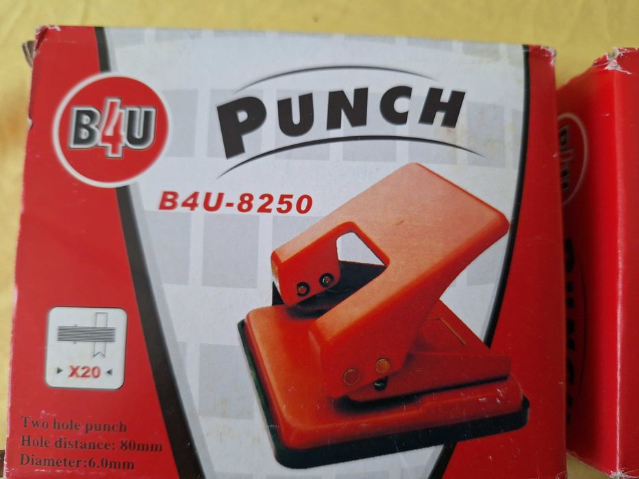 Perforator din metal B4U - DL 8250 corp metalic, maxim 30 coli