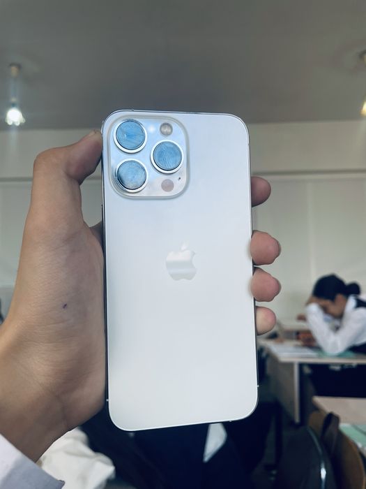 Айфон 13 про белый цвет 256гб состаяние соска плюс 2. Чехол подарка.