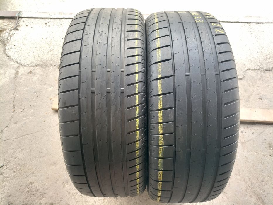 2 anvelope Bridgestone 255/45 R22 dot 2023