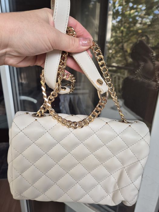 Чанта     lui jo