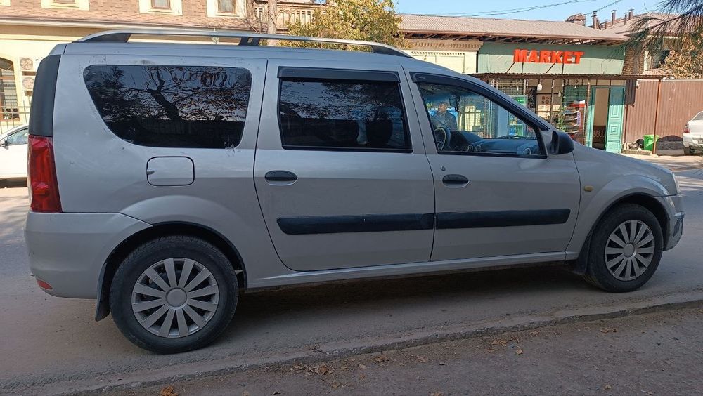 Srochna Lada largus sotiladi yoki variantga beriladi.